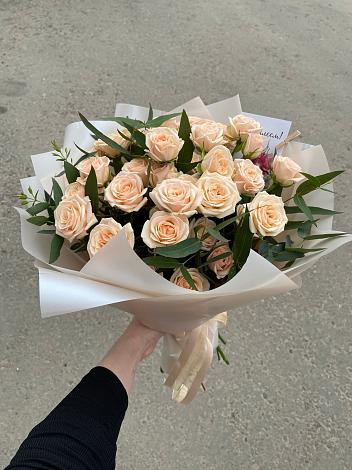 Букет Кремовые розы Латте в Зирган
